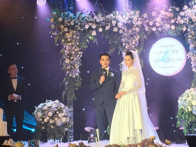 Giam doc VTV24 Quang Minh nghen giong trong le cuoi hinh anh 3