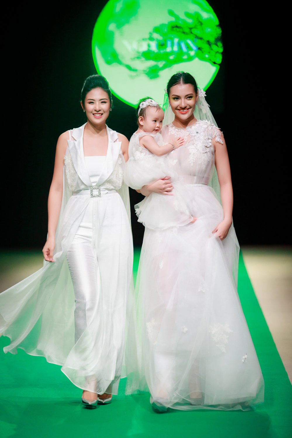 Ngoc Han va Hong Que2 25