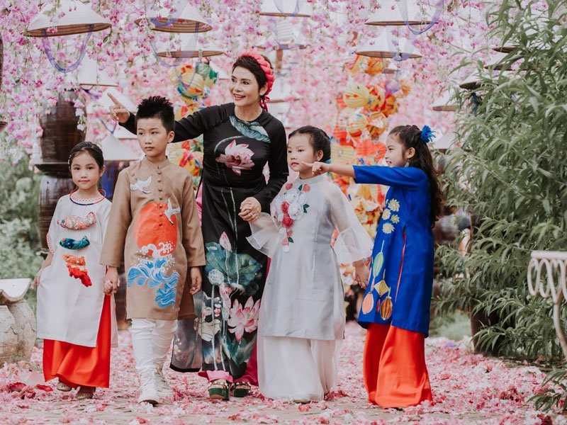 NSND-Minh-Chau_don-trung-thu_chau-ngoai_5 (1)