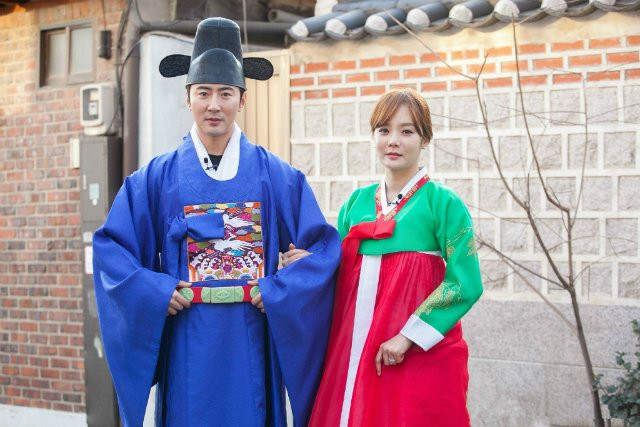 chae-rim-be-bung-bau-di-choi-voi-gia-dinh-chong-1