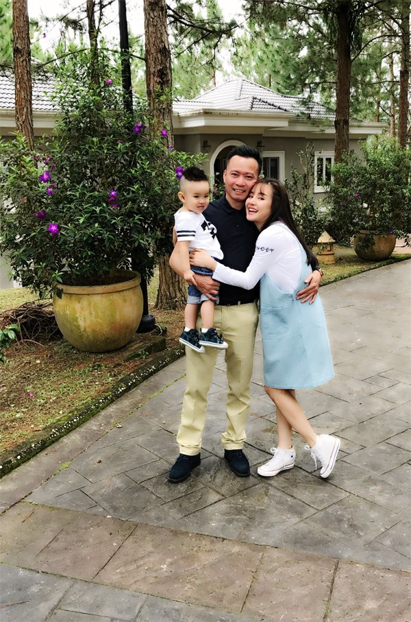 vy-oanh-thang-than-doi-dien-tin-giat-chong-va-be-voi-khong-phai-con-cua-chong-1