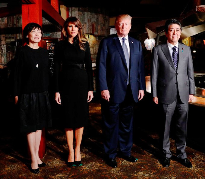 loat-vay-ao-1-ty-dong-cua-melania-trump-trong-chuyen-cong-du-chau-a-5
