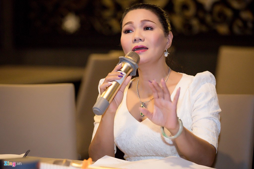 NSUT Ngoc Huyen: 'Toi yeu Kim Tu Long rat nhieu nhung so anh dao hoa' hinh anh 2