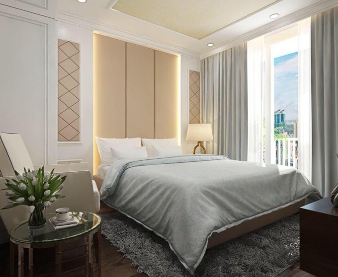 Phòng ngủ dành cho khách hoặc bố mẹ, người thân của Phi Thanh Vân đến chơi ở lại. Căn hộ có nhiều cửa sổ với tầm nhìn đẹp, thoáng mát.