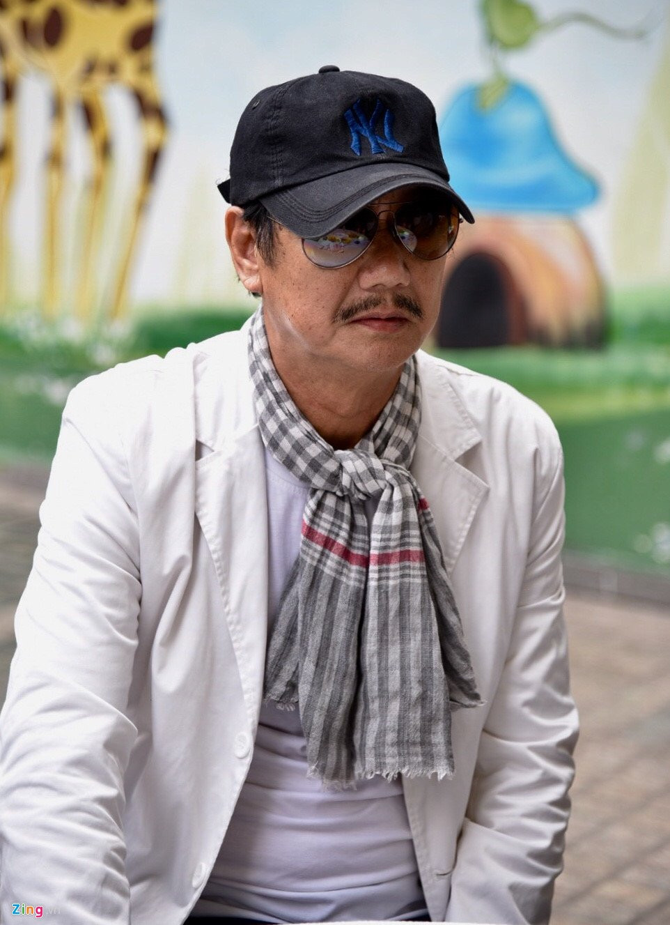 Nghe si Sai Gon nghen ngao trong le tang Nguyen Hau ngay cuoi nam hinh anh 3