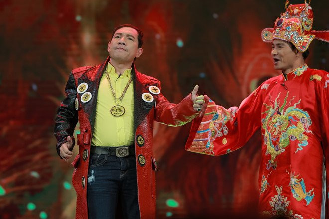 Tiet lo bi mat dang sau nhung trang phuc ‘ky di’ trong Tao Quan 2018 hinh anh 3