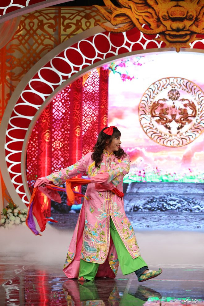 Neu khong bi xuc pham cay nghiet, Bac Dau la nhan vat ton vinh LGBT? hinh anh 4