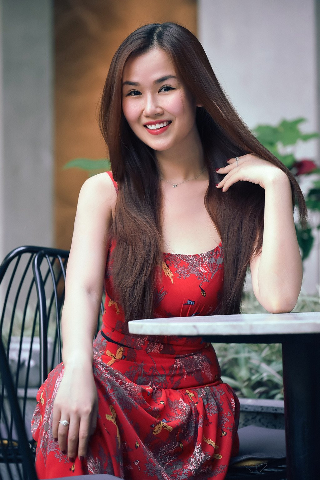 Ha Tram: 'Suy sup vi ban trai phan boi, suyt bi bau show cuong hiep' hinh anh 2