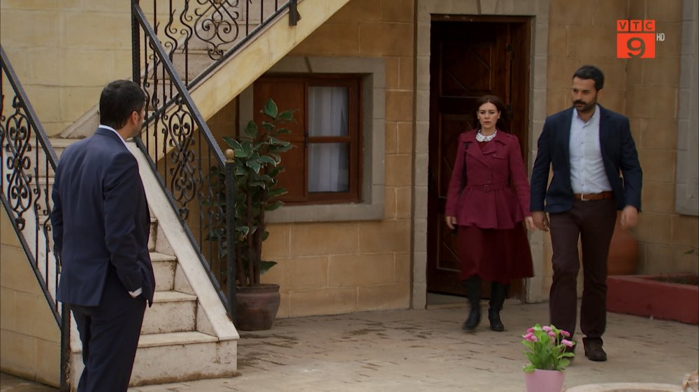 Melek va Azad phat hien Aiseo da bo tron cung Zehra 14