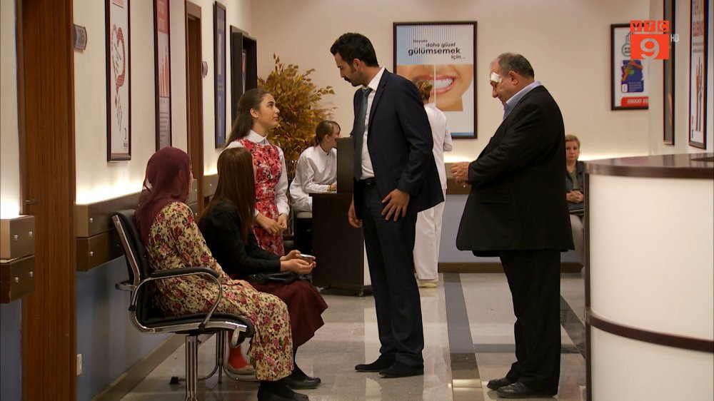 8.Azad ngac nhien khi thay Ali ko di chung voi Zehra 7