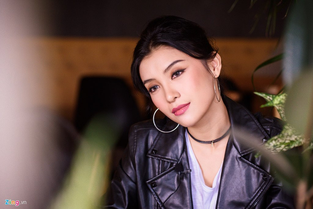 'Chau gai Lam Truong' Tieu Chau Nhu Quynh: Doi rot day luc ban trai bo hinh anh 3