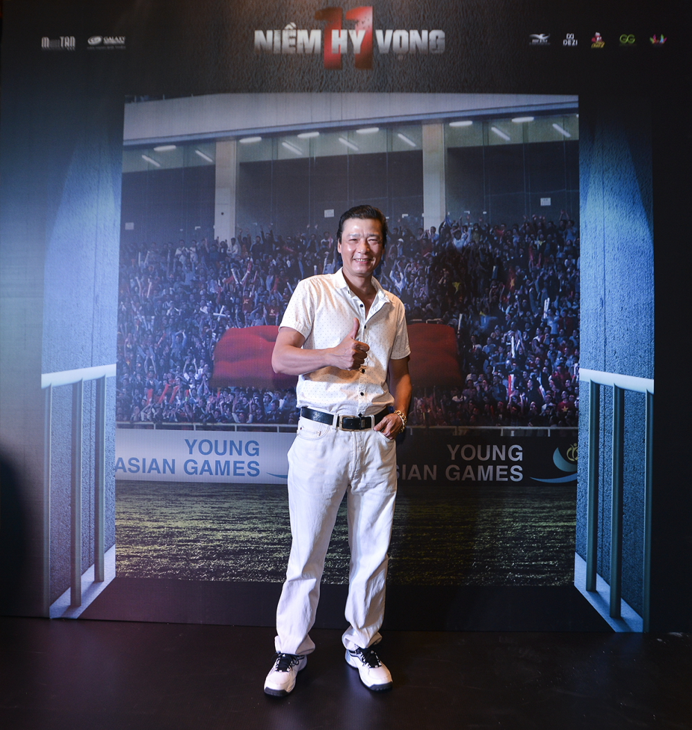 NSUT Vo Hoai Nam phong do xuat hien tai buoi ra mat phim 11 Niem Hy Vong o Ha Noi 5