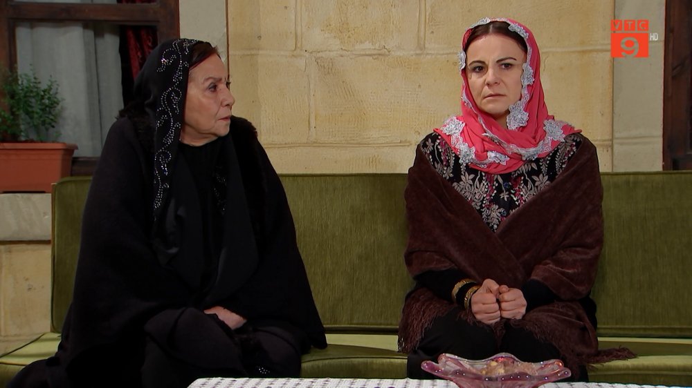 Ba Nujin de y thay thai do cua Zumrut voi Kadim khong binh thuong 