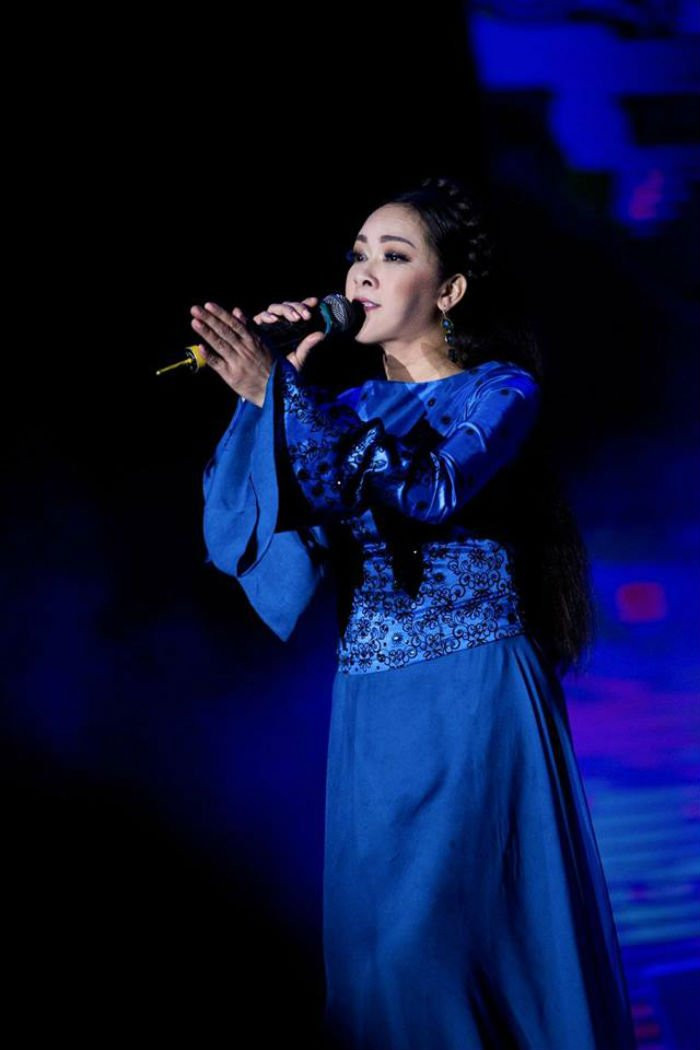 nhan-sac-ngay-cang-man-ma-o-tuoi-u50-cua-ca-si-nhu-quynh-7 12