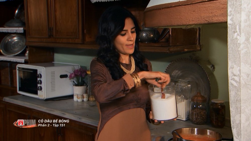 Layla do muoi vao noi sup ma Melek nau de khien co gap rac roi 26