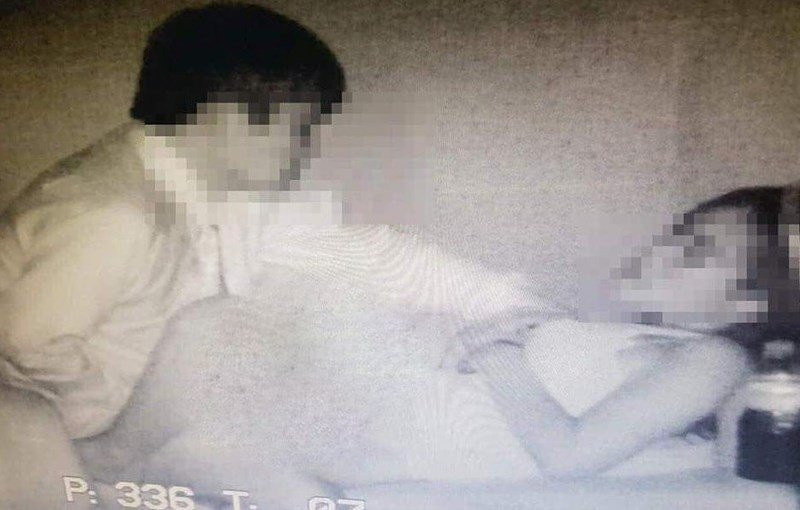 cgv-noi-gi-khi-de-lo-hinh-anh-quay-cap-doi-than-mat-trong-rap-1