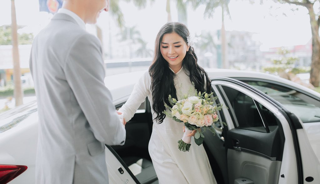 Dien vien Viet bo showbiz lam phi cong ket hon voi chong Tay hinh anh 1