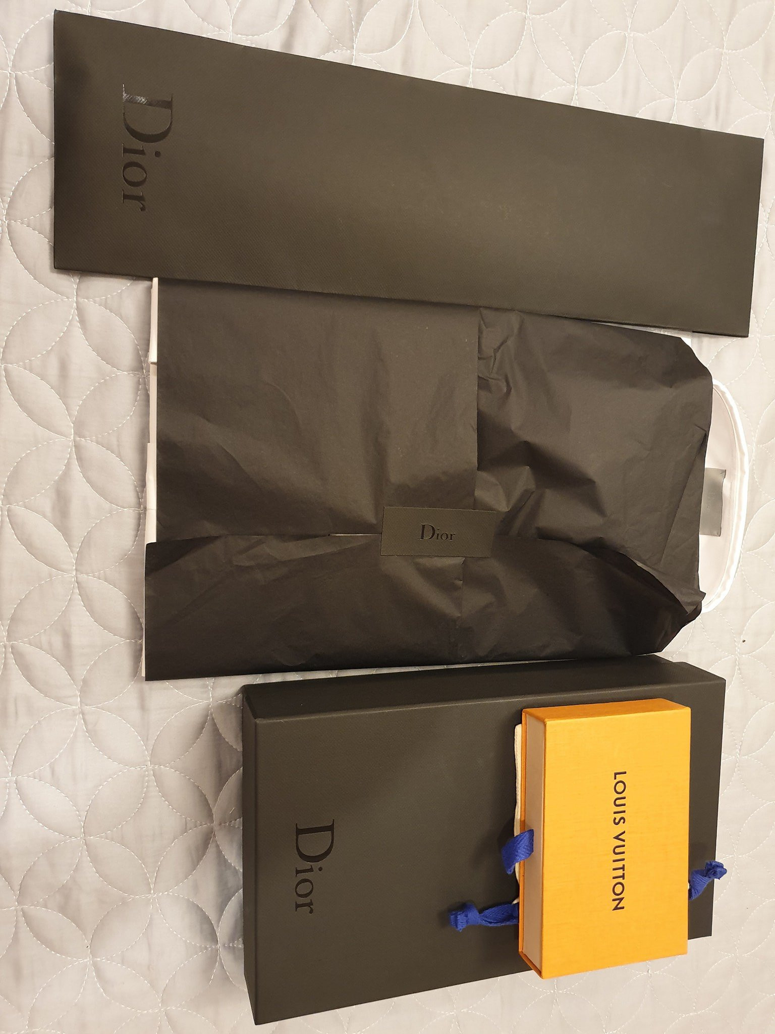 Mừng sinh nhật tuổi 40, Tuấn Hưng mạnh tay chi 7 tỷ đồng mua kim cương tự thưởng cho bản thân - Ảnh 3.