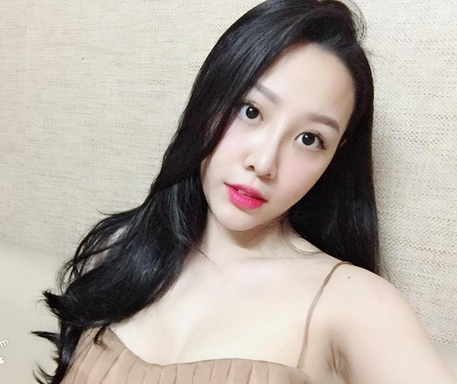 Nhan sắc vợ Kiên nghiện phim Quỳnh búp bê: Đẹp, gợi cảm không kém Đào và My sói - Ảnh 7.