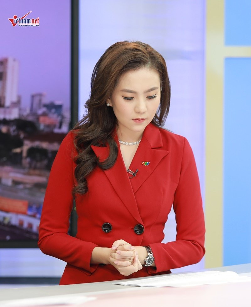 Mai Ngọc 'thời tiết' hồi hộp không ngủ được trước giờ lên sóng chương trình thời sự