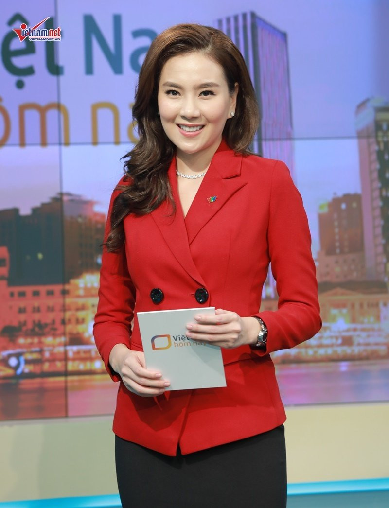 Mai Ngọc 'thời tiết' hồi hộp không ngủ được trước giờ lên sóng chương trình thời sự
