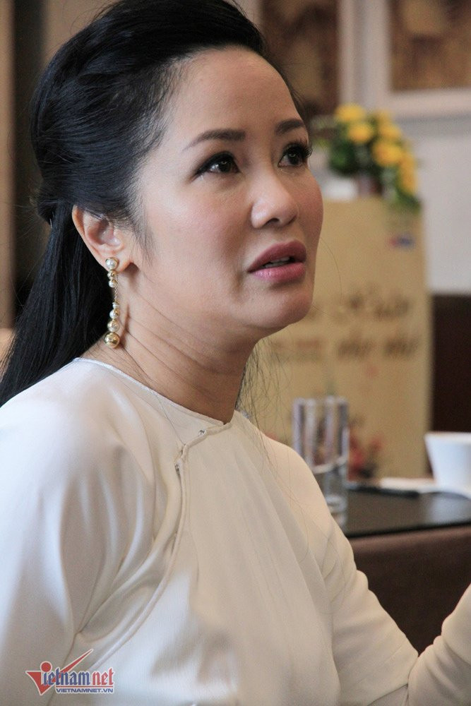 hong-nhung-chi-cham-den-con-moi-khien-toi-ton-thuong-guc-nga-2 6