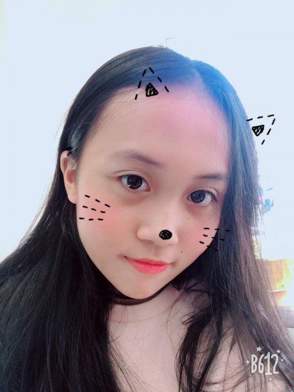 Nhan sắc của cô bé khiến fan ngạc nhiên.