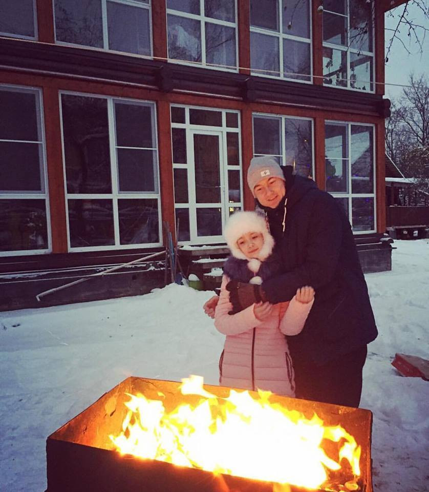 Em gái diễn viên múa ít người biết của thủ thành Đặng Văn Lâm