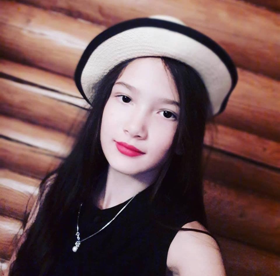 Em gái diễn viên múa ít người biết của thủ thành Đặng Văn Lâm