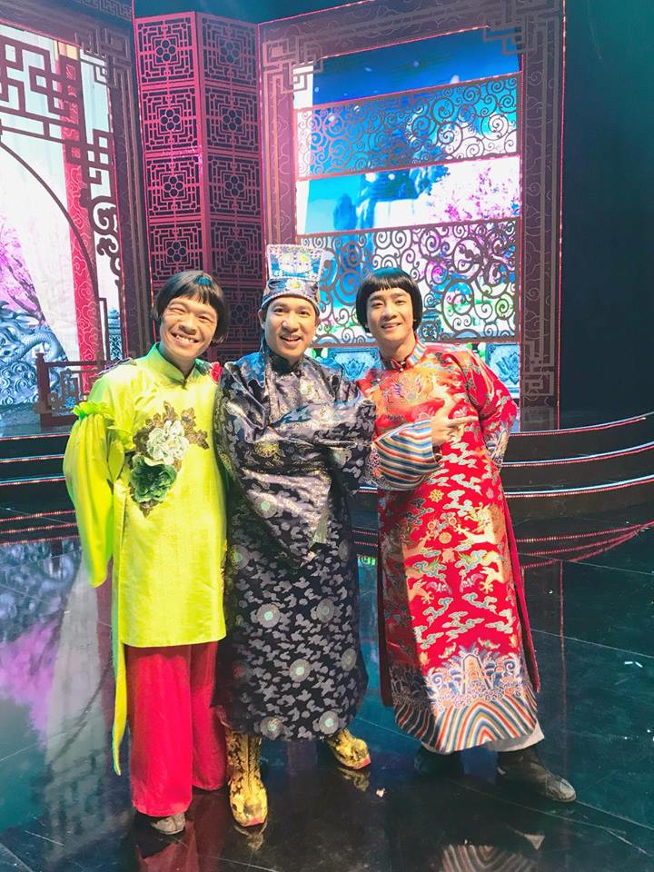 4924_YYo_diYn_Bui_ThY_ThYnh_cung_YYo_diYn_LYu_TrYng_Ninh_nhYn_giYi_thYYng_Canh_diYu_vang_cho_bY_phim_ThYYng_nhY_Y_ai 3