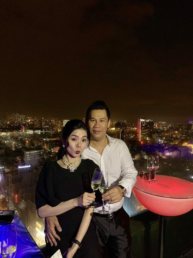 Cuộc hôn nhân 8 năm của Lệ Quyên và đại gia phòng trà - Ảnh 1.