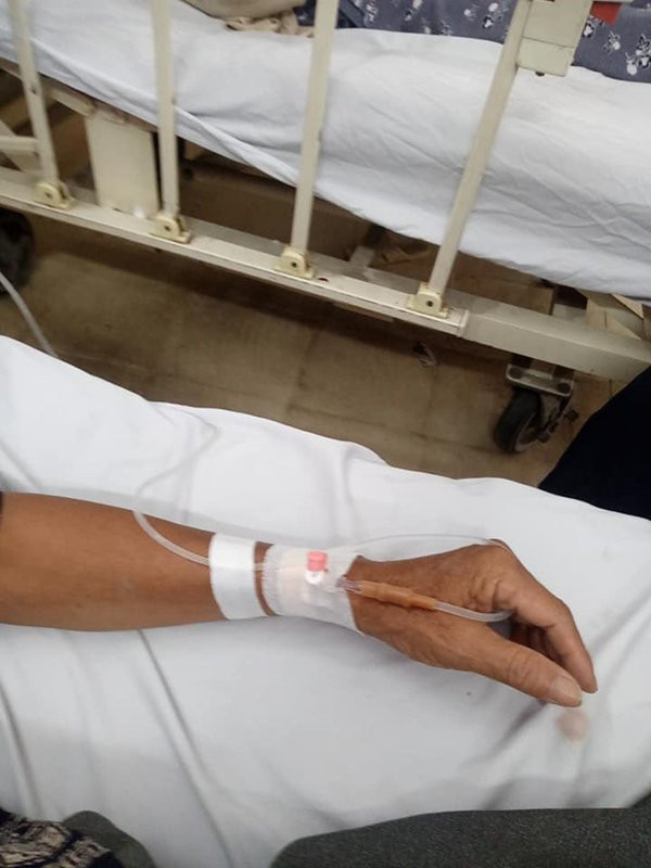 Nghệ sĩ Mai Trần bị tai biến mạch máu não