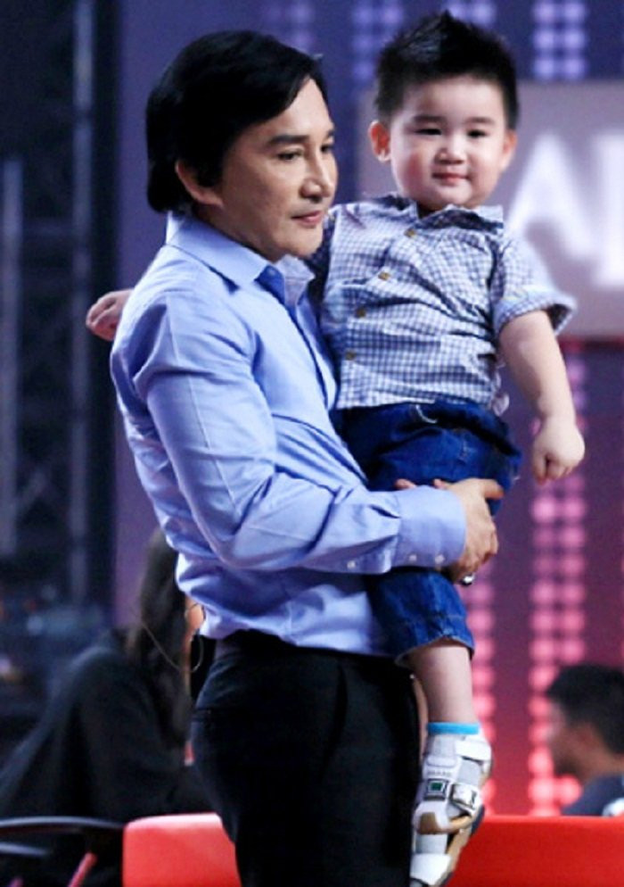 nsut-kim-tu-long-vo-ung-ho-toi-moi-quan-he-tot-voi-hai-vo-cu-1 4