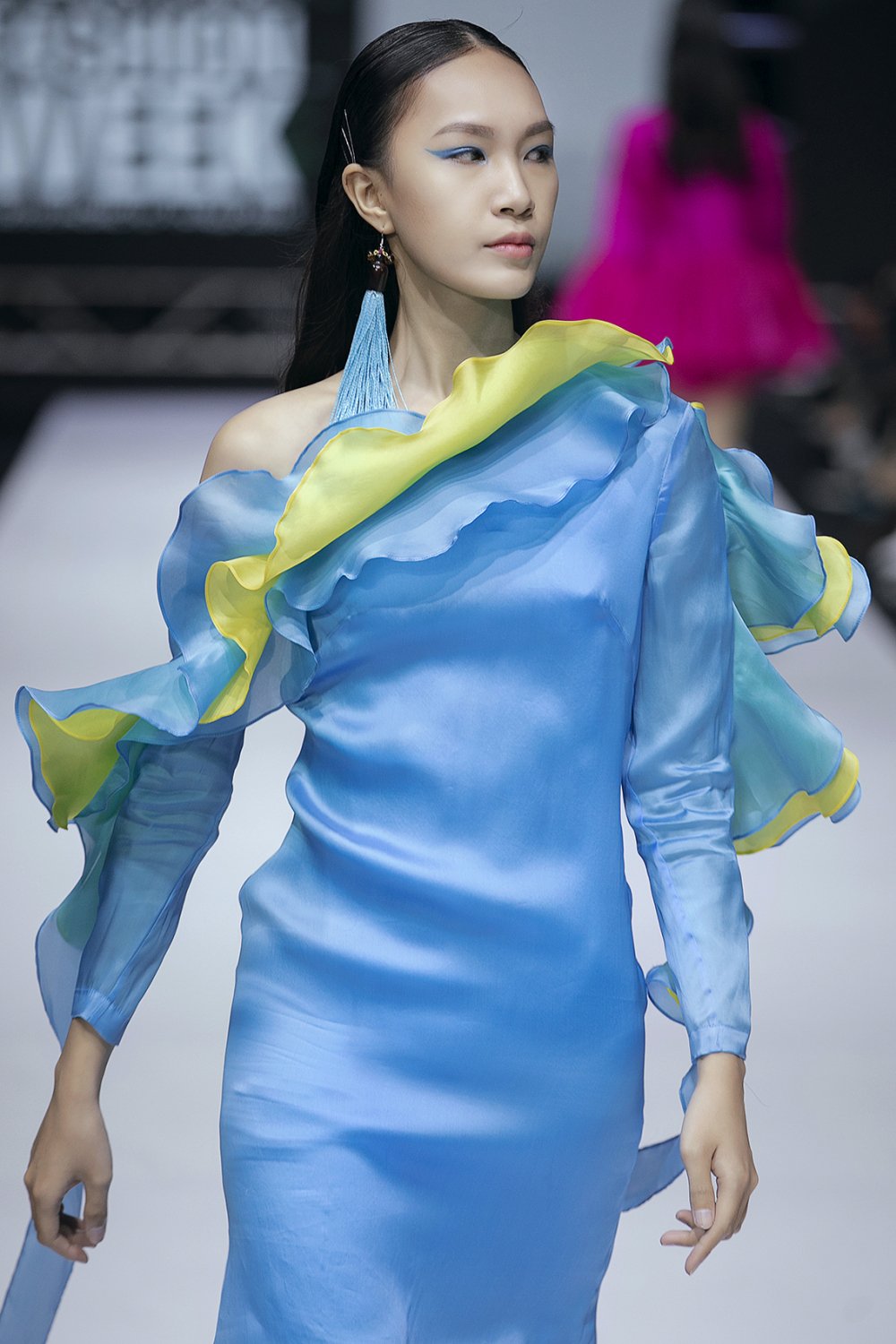 Ha Linh Thu (3) 11