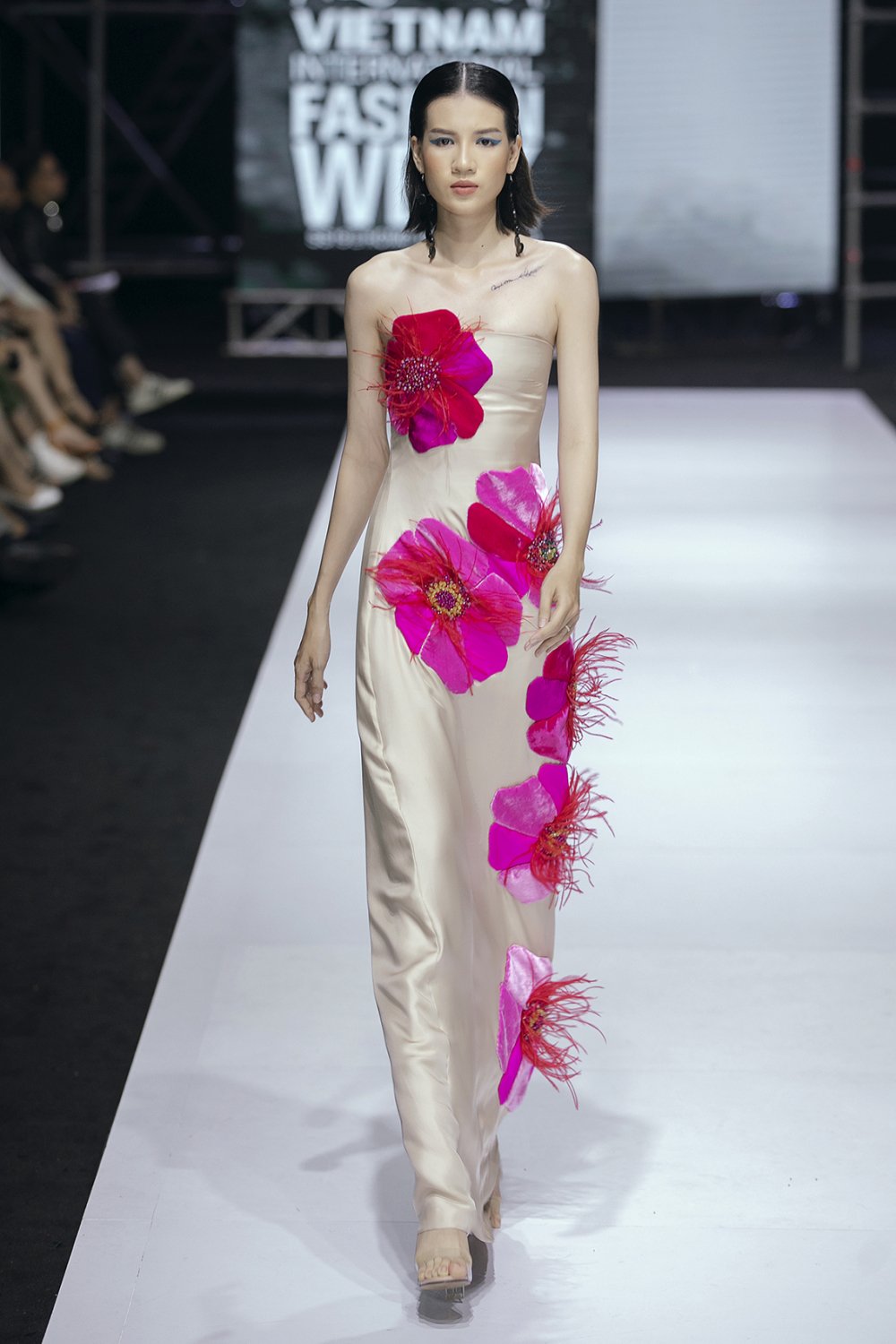 Mau Thuy (5) 5
