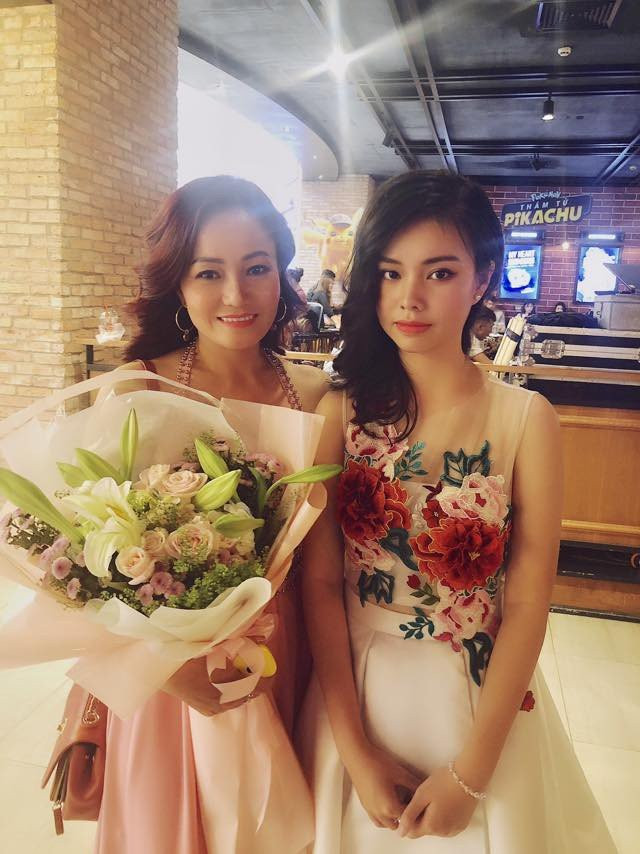 Mẹ diễn viên 13 tuổi đóng cảnh nóng: Các bạn cứ xâu xé việc con tôi sẽ phát triển không bình thường - Ảnh 4.