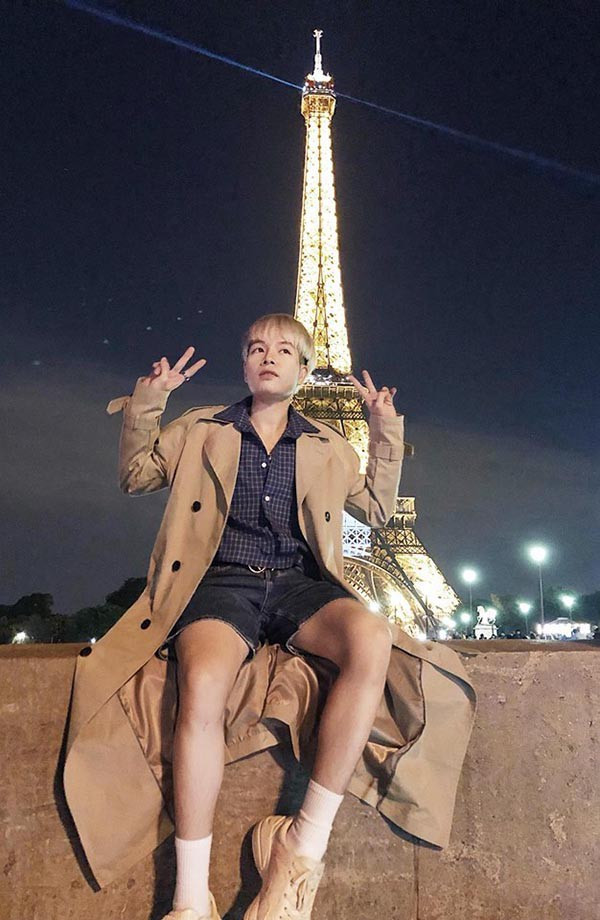 Cuộc sống ở nhà sang, đi xe hơi tiền tỷ và có 10 sổ tiết kiệm của Đức Phúc - Ảnh 4.