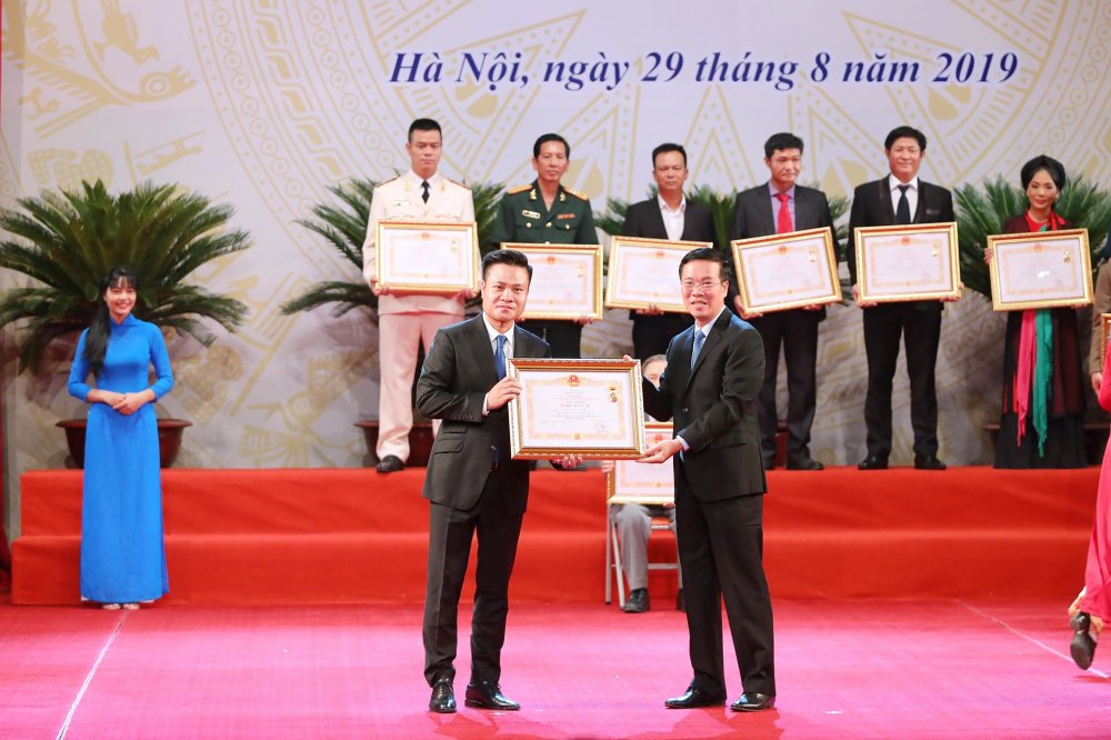 hoang tung 3