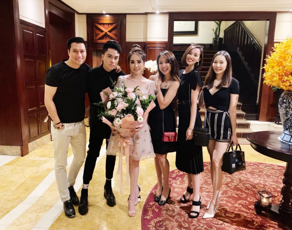 Quynh Nga sinh nhat 18