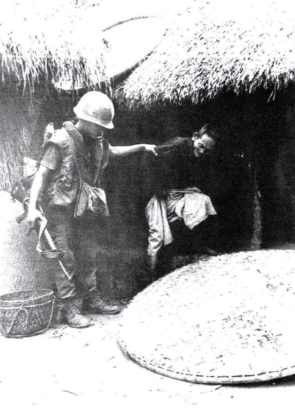 50 nam tham sat My Lai: Phia sau nhung buc anh lam thay doi cuoc chien hinh anh 3