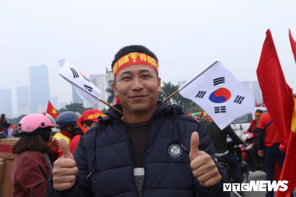 48323971_1104290949747241_1609668216857034752_n 8