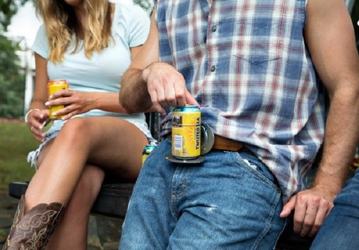 Drink-Holding Belt Buckle 25