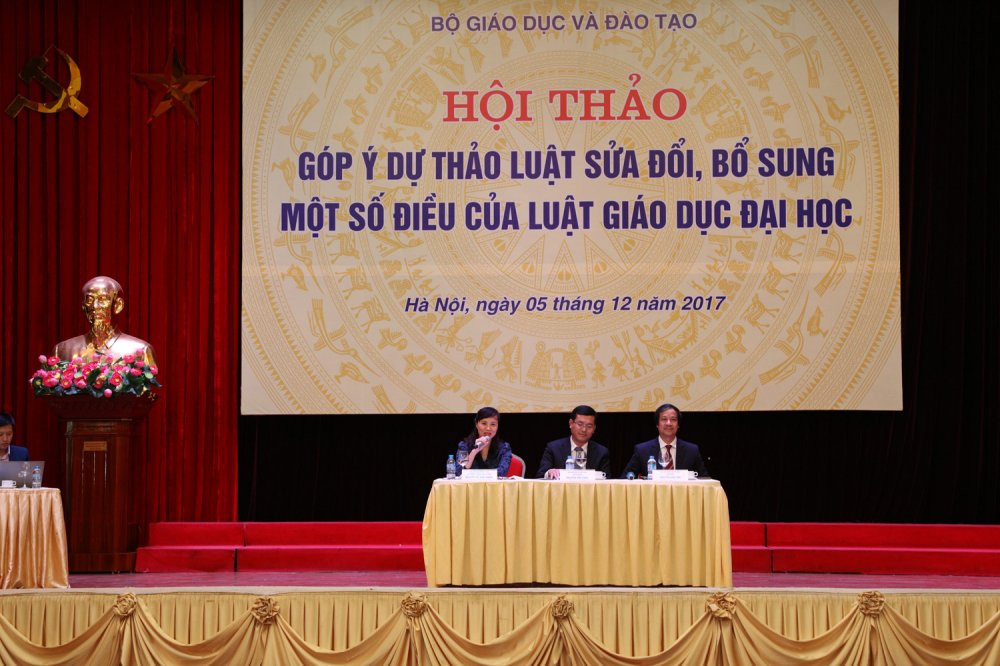 VNU-Sua doi luat giao duc 06Dec (7) 12