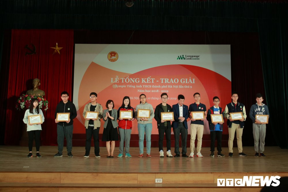 trao giai tung thi sinh 5