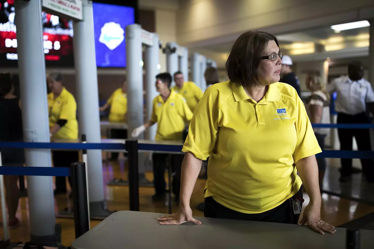 nghe-giao-vien-o-my-luong-chet-doi-va-phai-ban-mau-de-song-1