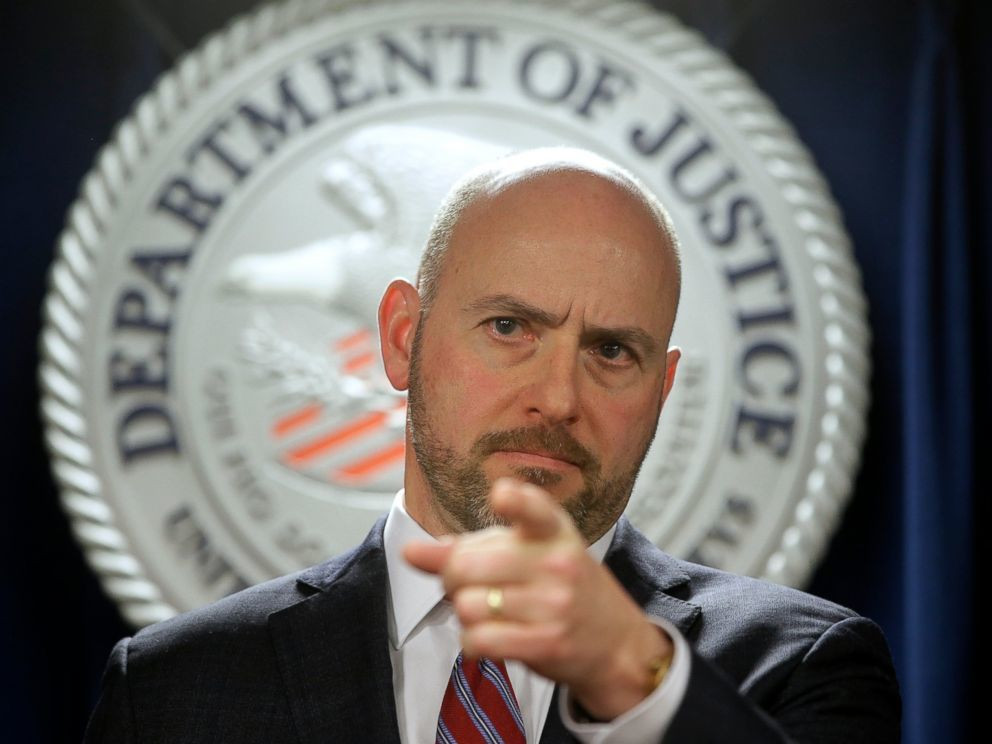 mot-gia-dinh-trung-quoc-chi-6-5-trieu-usd-de-chay-vao-truong-danh-gia-my