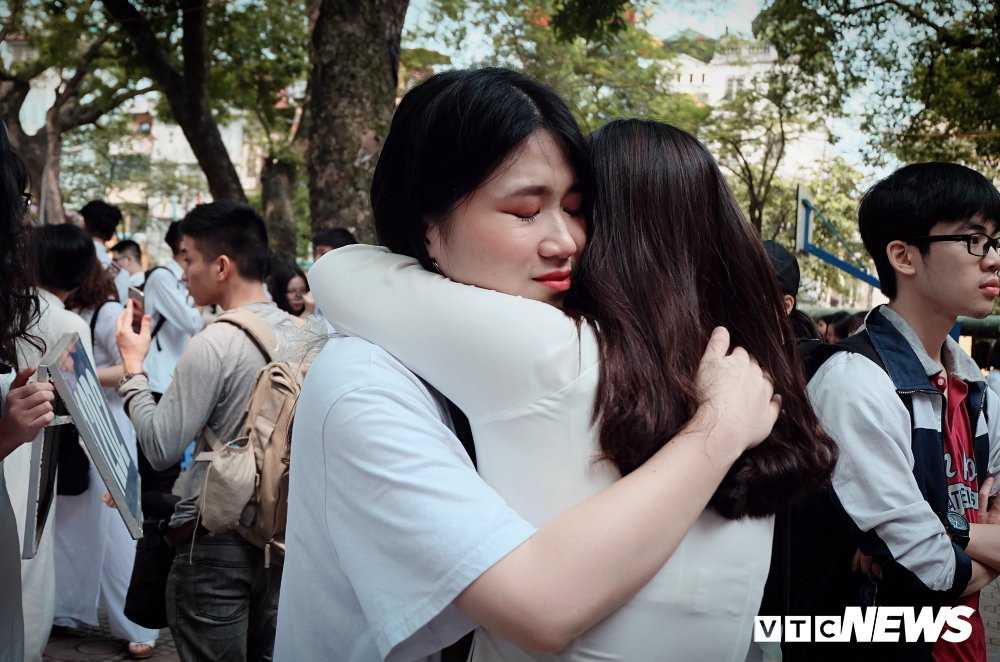 be-giang-thpt-phan-dinh-phung-2019-13 13