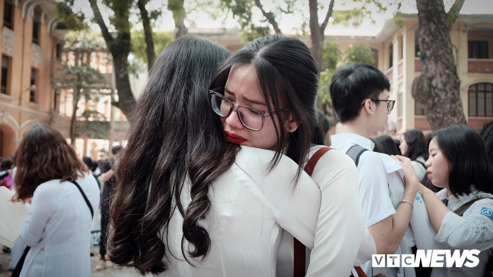 be-giang-thpt-phan-dinh-phung-2019-14 14