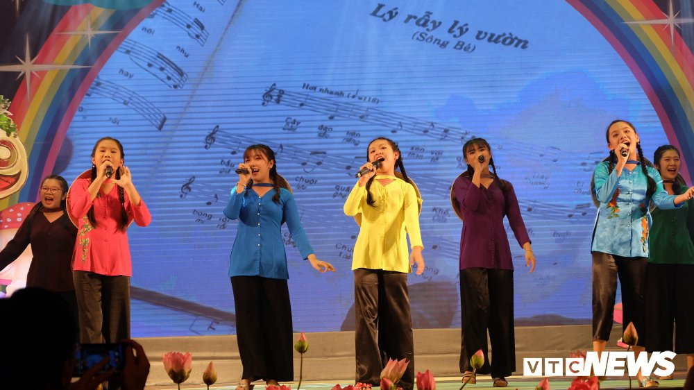 tieng-hat-son-ca-vov-5 5