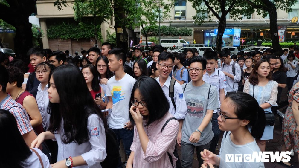 tuyen-sinh-vao-lop-10-ha-noi